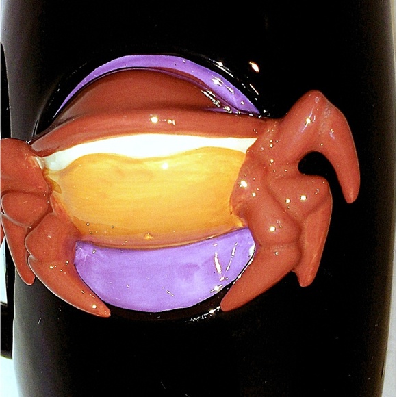 Russ Berrie Old Crab 3D Figural Mugs, Set of 2 - Picture 2 of 5